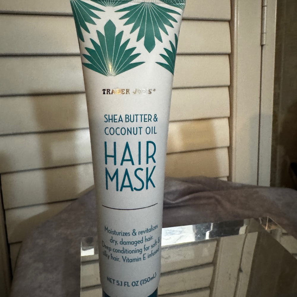 Shea Butter & Coconut‎ Oil Hair Mask - Green and White